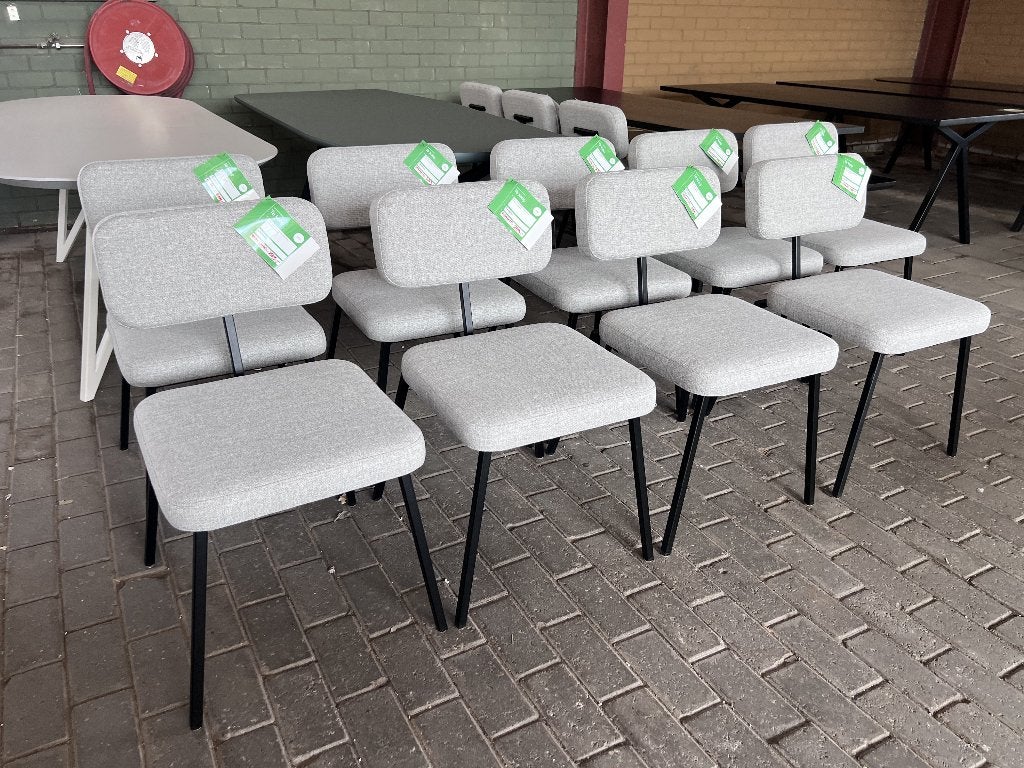 Studio Henk Ode Eetkamerstoel Orion steel | Van €429, nu, Studio Henk, Nieuw, Ophalen of Verzenden, Studio Henk