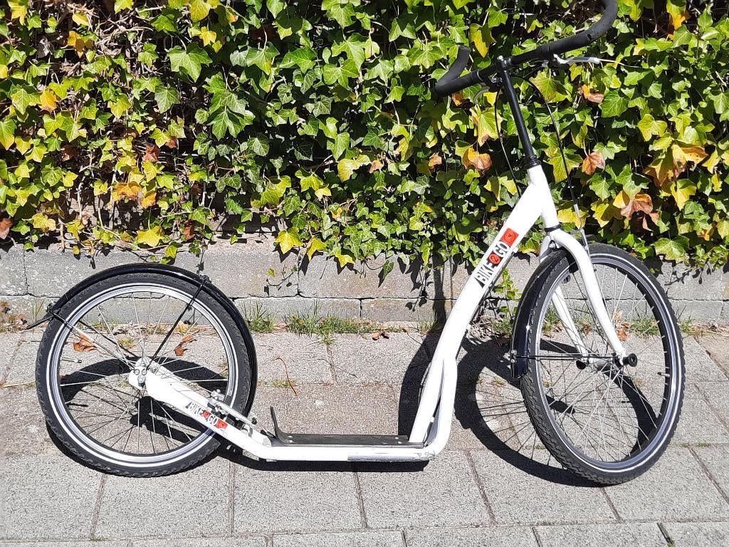 Witte MIBO / Bike 2 Go step, grote wielen ,sportstep,step, Ophalen, Zo goed als nieuw, Gewone step, Bike 2 Go s
