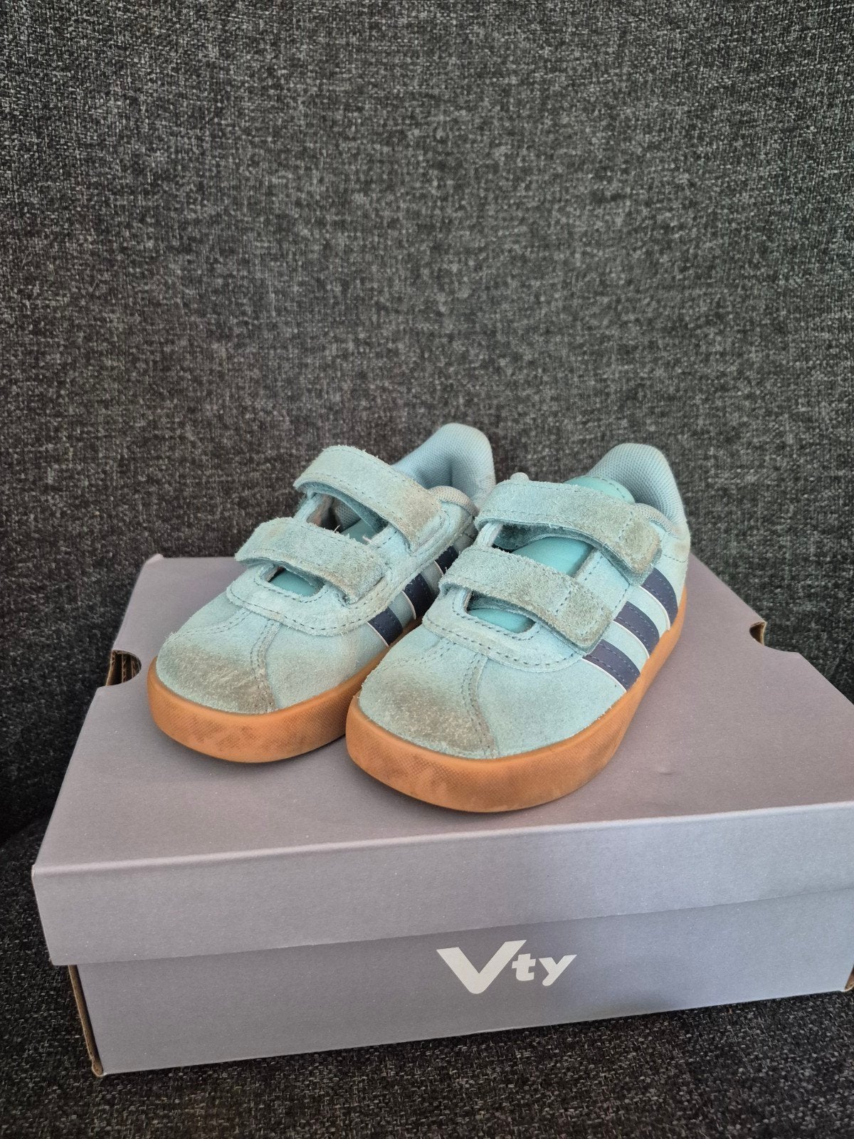 Adidas kinderschoen maat 25, Adidas, Ophalen of Verzenden, Zo goed als nieuw, Jongen of Meisje