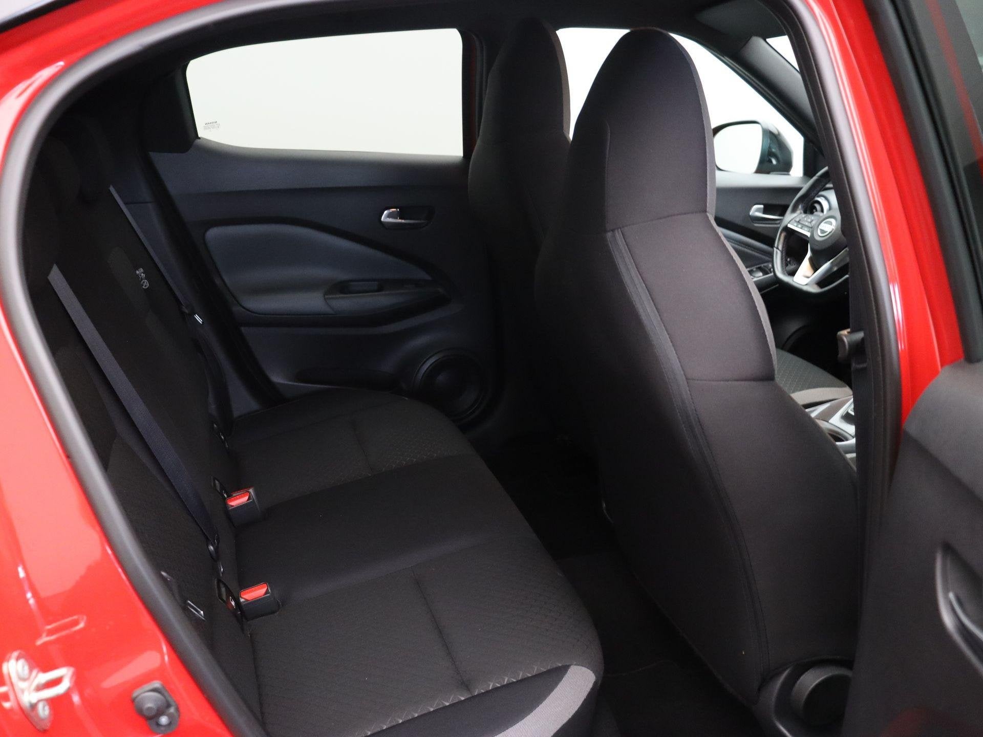 Foto 8 van Nissan Juke 1.0 DIG-T N-Connecta | Trekhaak | Apple Carplay