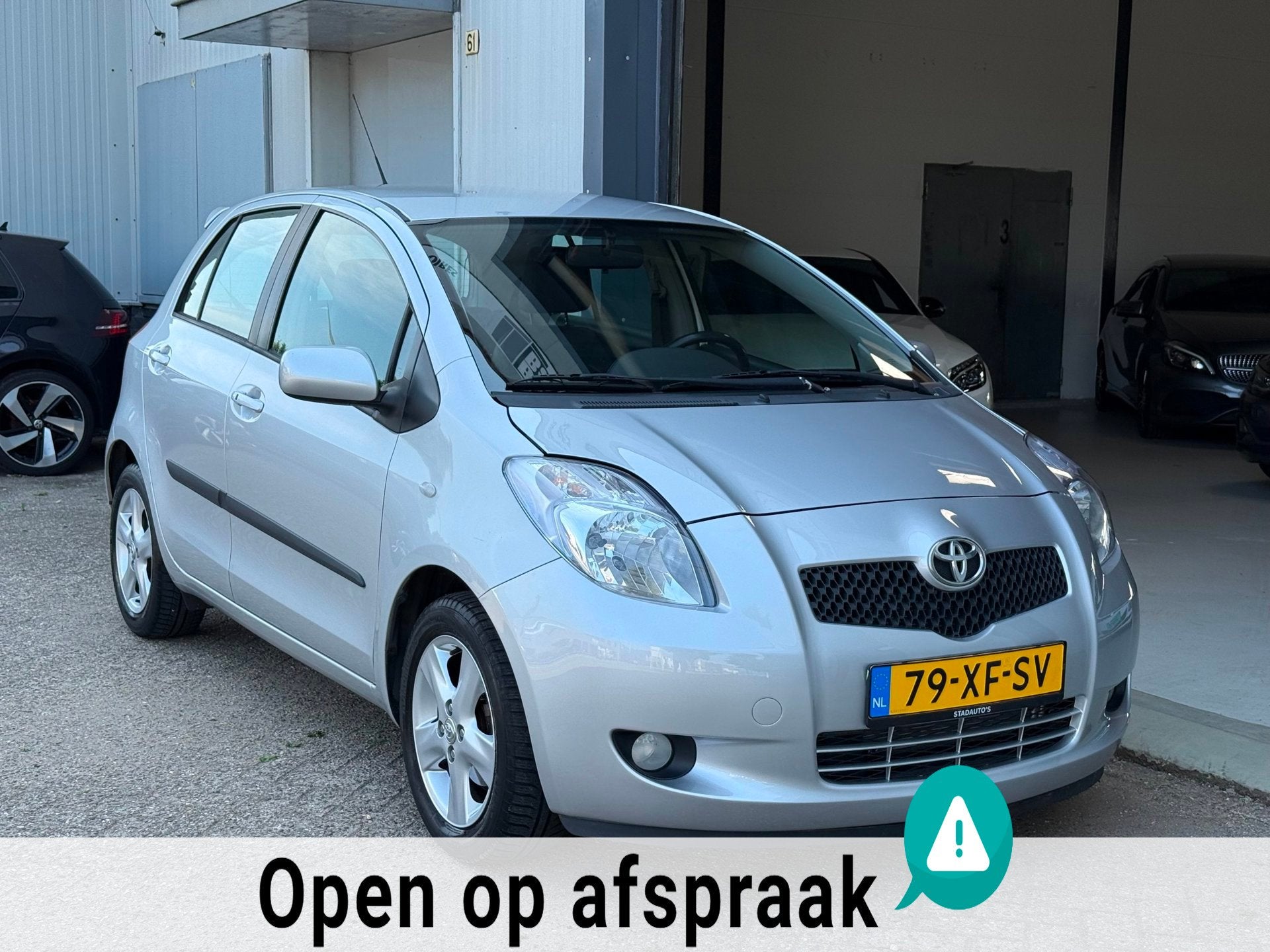 Toyota Yaris 1.3 VVTi Luna MMT Automaat Keyless NAP APK!, Auto's, 4 cilinders, Bedrijf, 1298 cc, Automatische klimaatregeling