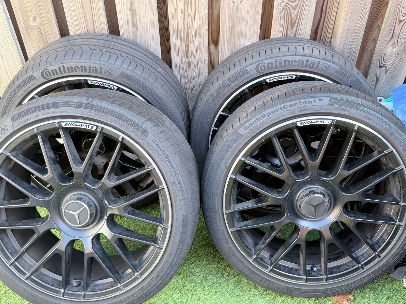 4x  19 inch AMG velgen met Continental zomerbanden - 19 inch, 19 inch, Gebruikt, Banden en Velgen, Ophalen of Verzenden
