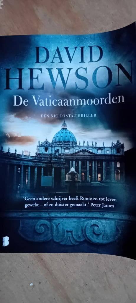 David Hewson - De Vaticaan moorden, Ophalen of Verzenden, Gelezen, David Hewson