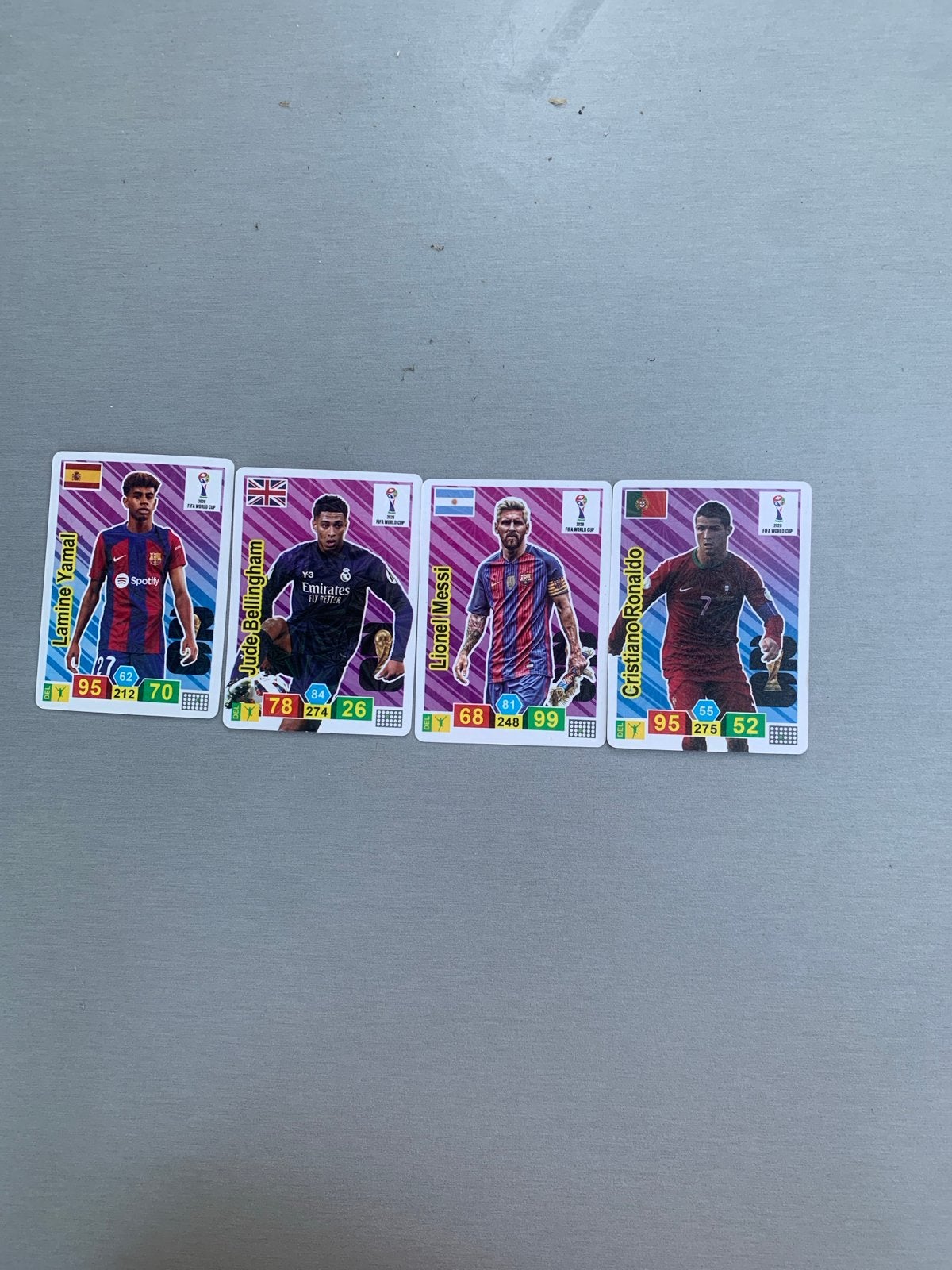 Voetbalplaatjes: Messi, Ronaldo, Bellingham, Yamal, Ophalen of Verzenden, Zo goed als nieuw, Buitenlandse clubs, Spelerskaart
