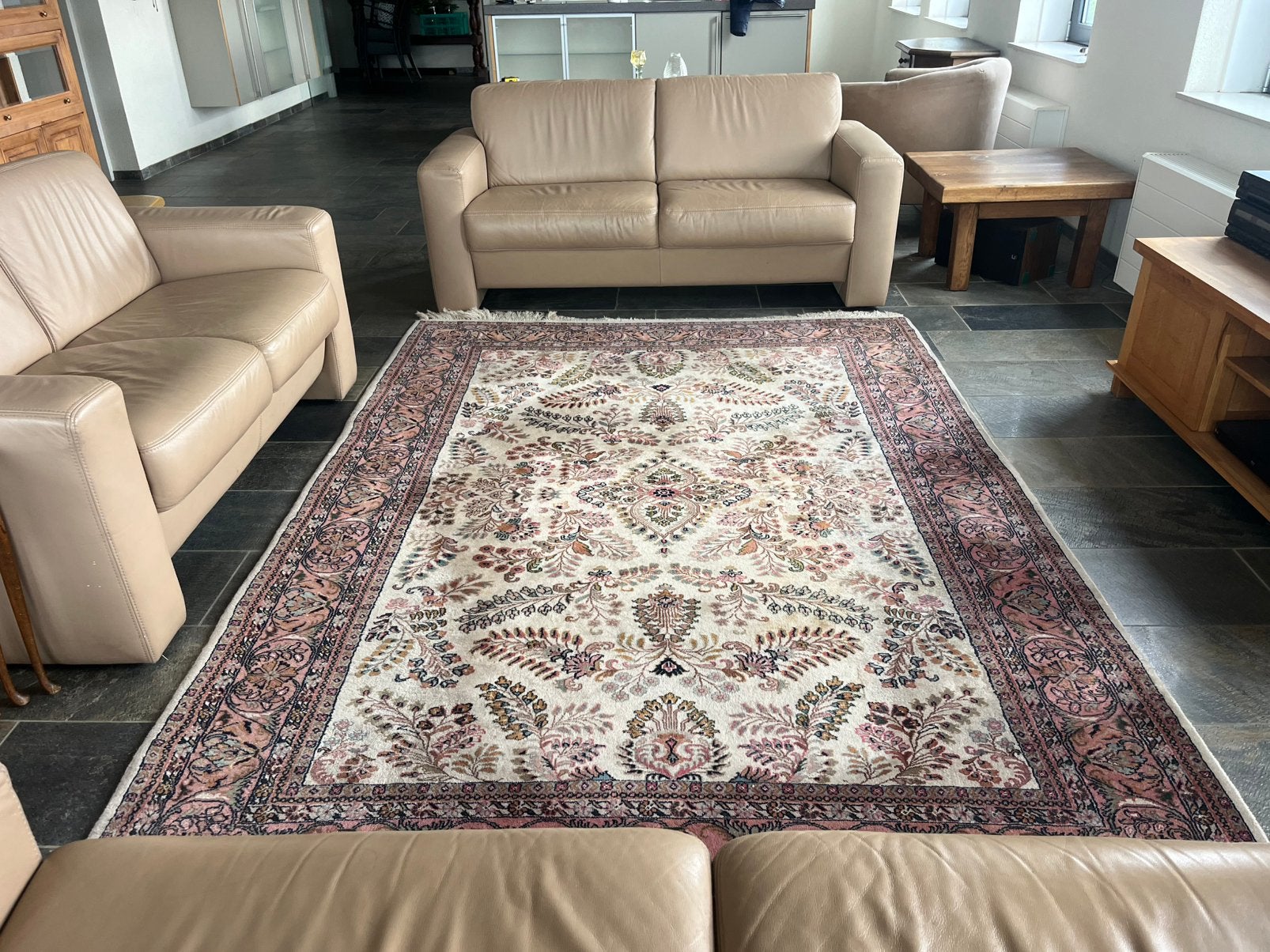 Groot perzisch tapijt, genaamd Lilyan, Huis en Inrichting, Stoffering | Tapijten en Kleden, Ophalen, Gebruikt, Beige, 200 cm of meer