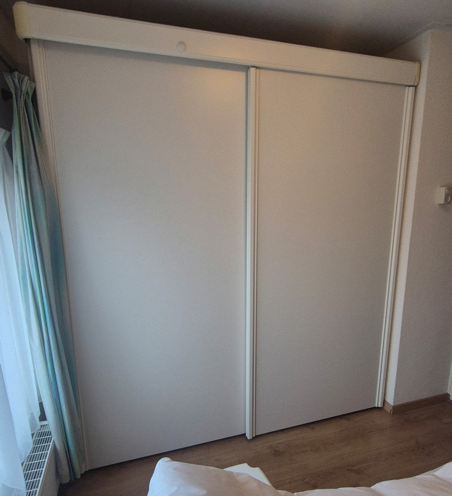 Witte schuifdeurkast - Ruime opbergoplossing, Ophalen, Gebruikt, 200 cm of meer, 200 cm of meer