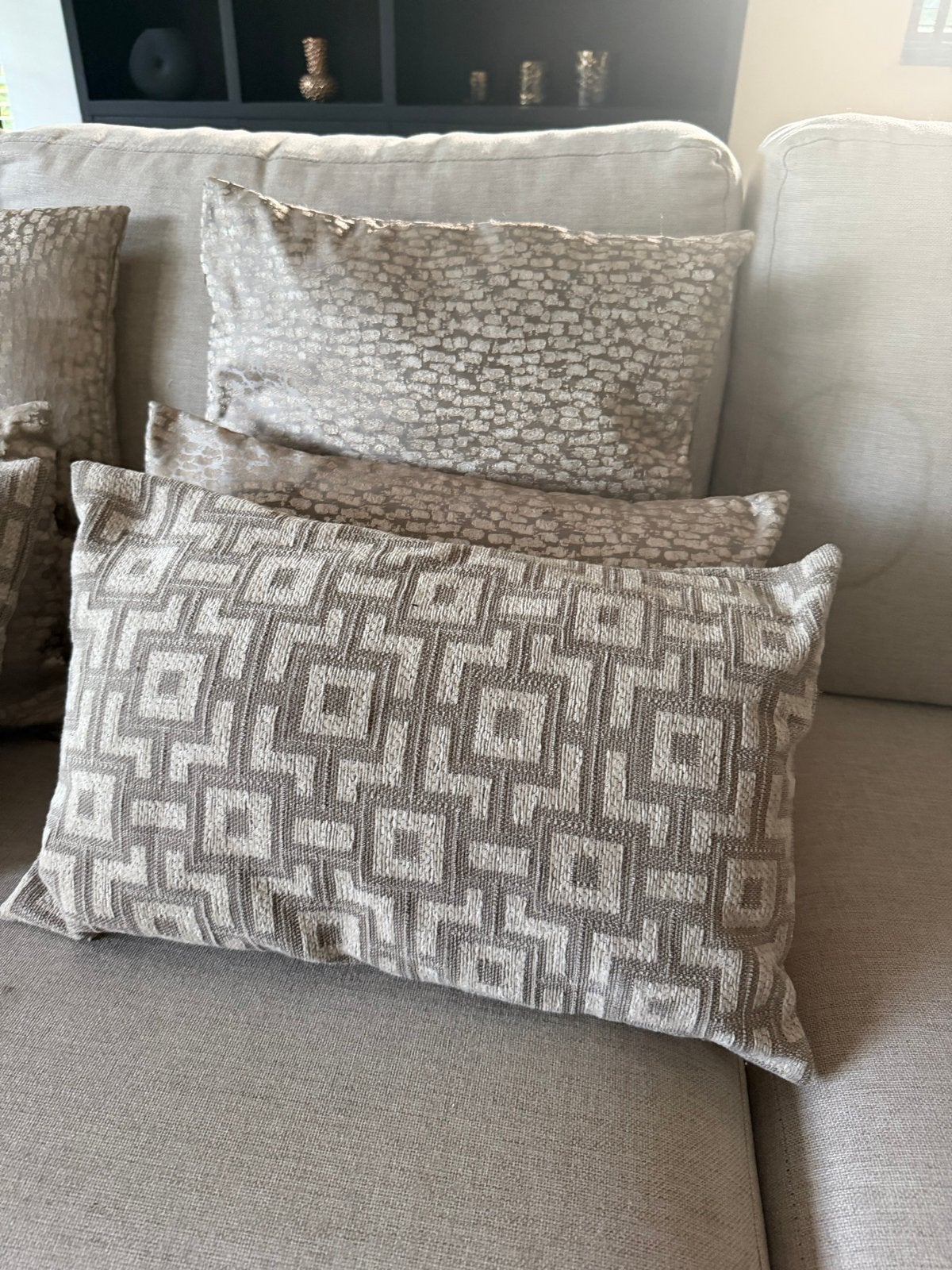 Luxe kussens Hotel Chic stijl (grijs en zwart), Ophalen of Verzenden, Zo goed als nieuw, Grijs, Rechthoekig