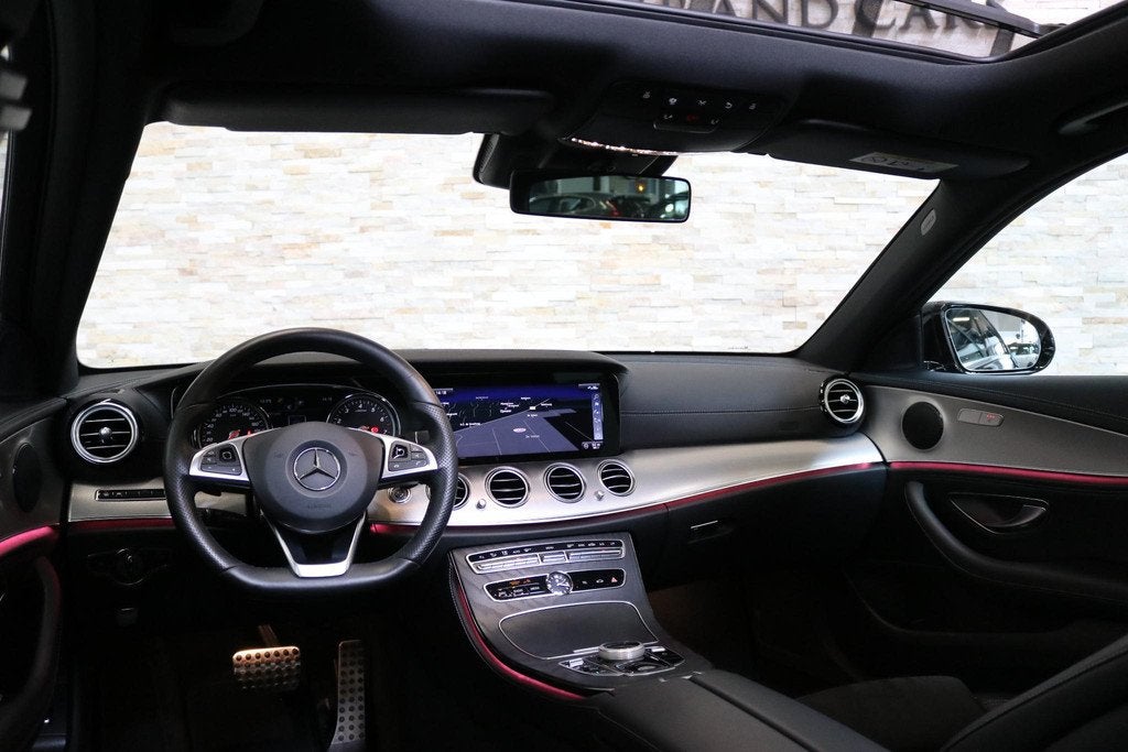 Mercedes-Benz E-klasse 200 AMG | PANO | SFEERVERLICHTING | C, Auto's, Automaat, Achterwielaandrijving, Gebruikt, 4 cilinders