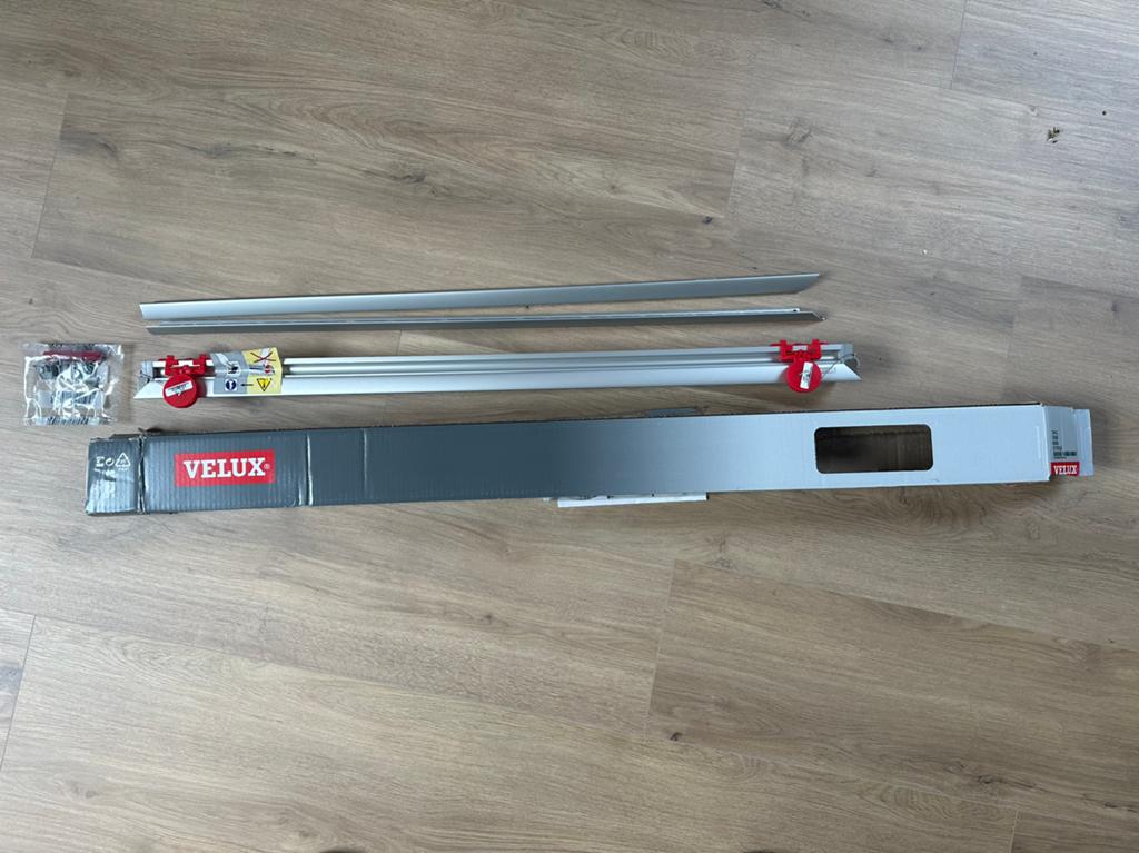 Velux Verduisterend rolgordijn grijs GGU S06, Ophalen of Verzenden, Nieuw