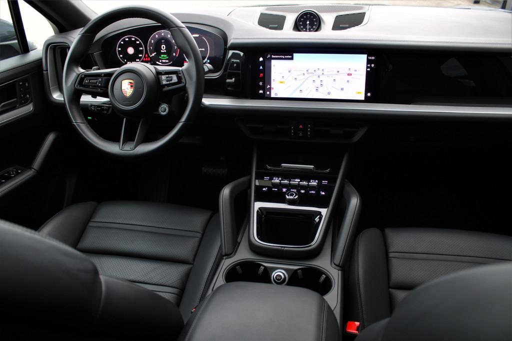 Porsche Cayenne Coupé 3.0 E-Hybrid SportDesign 470pk Pano S, Automaat, Automatische klimaatregeling, Gebruikt, Zwart
