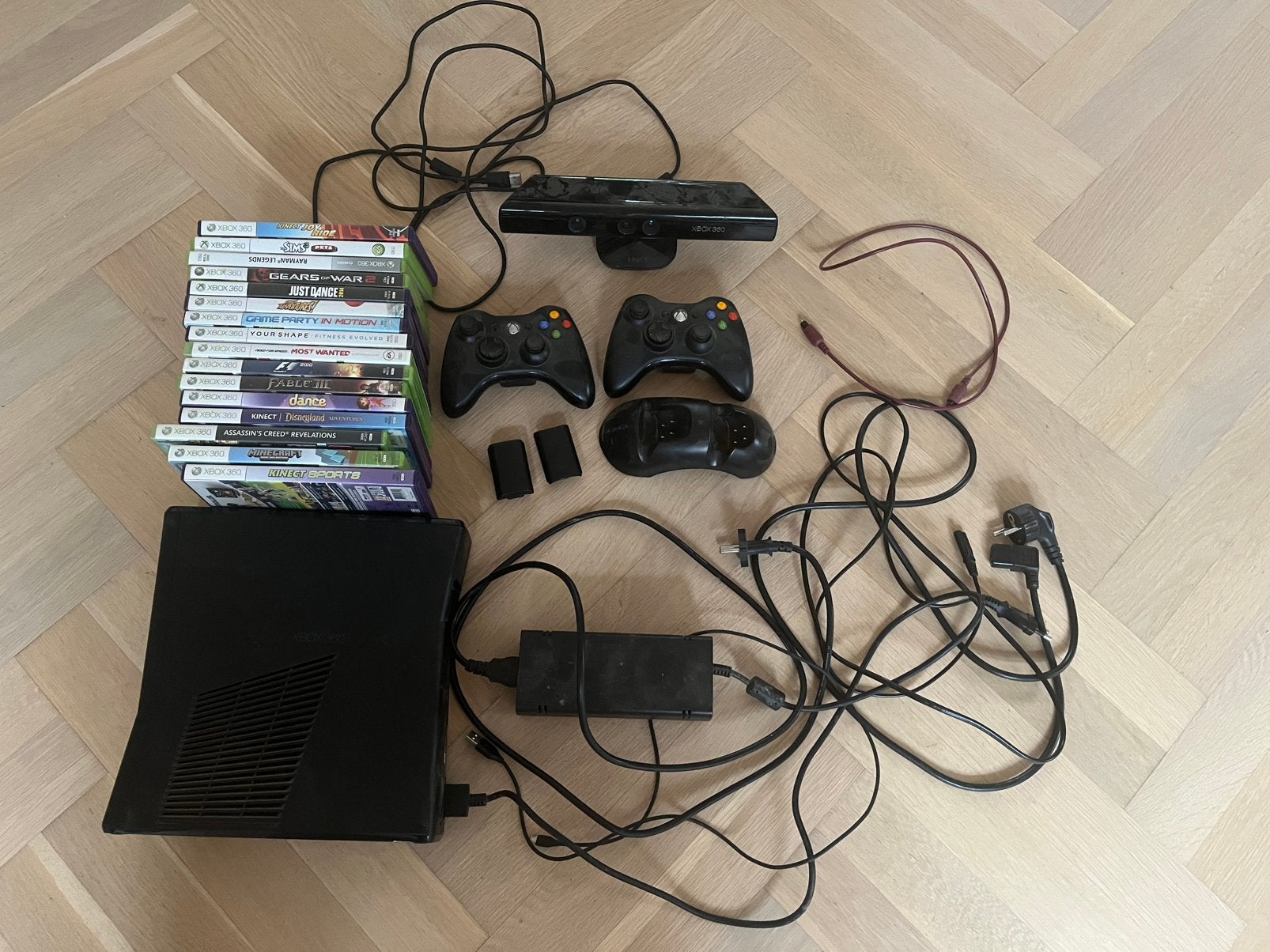 Xbox 360 inclusief 2 controllers en heel veel games, Ophalen of Verzenden