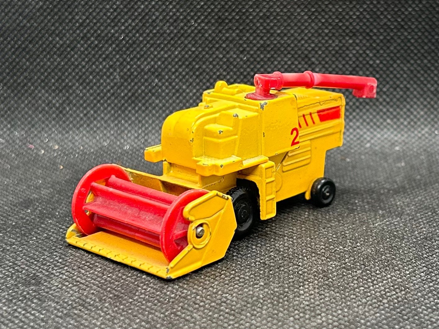 Matchbox Combine Harvester 1:64, Verzenden, Zo goed als nieuw, Auto