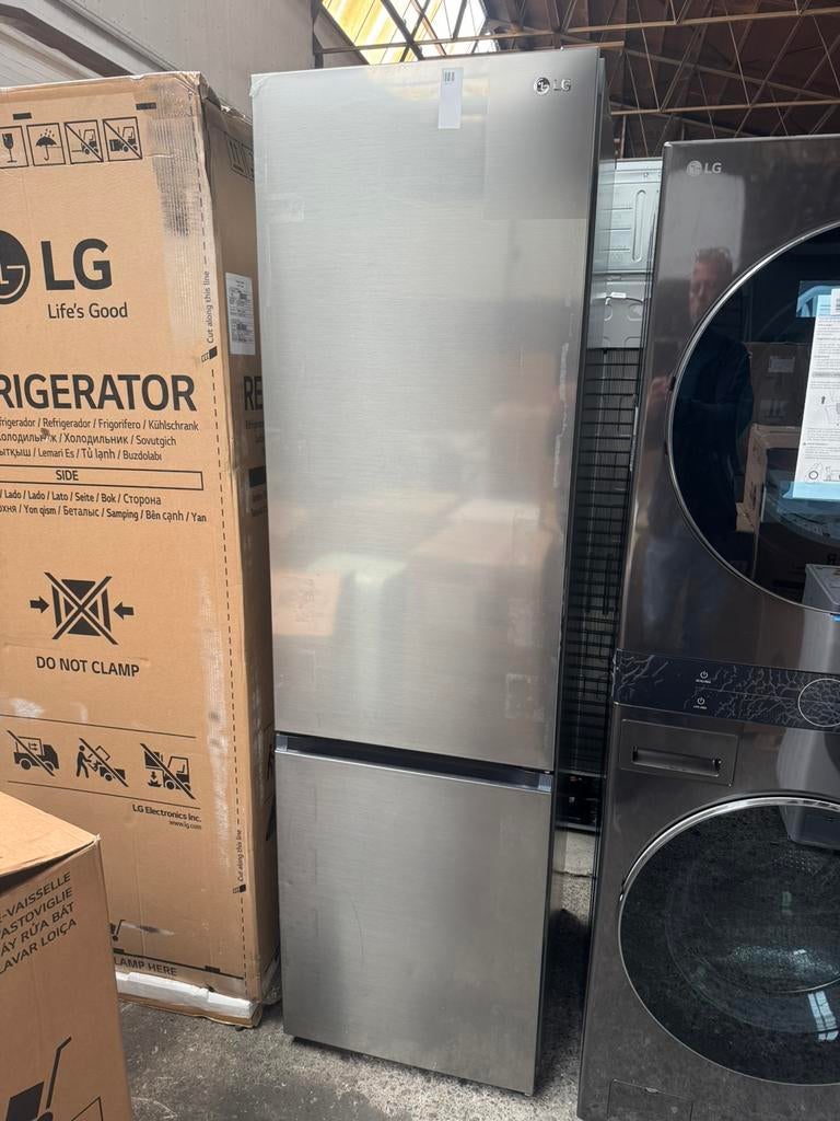 Nieuwe LG koelvriescombinatie ( Outlet), Huis en Inrichting, Ophalen of Verzenden, Nieuw