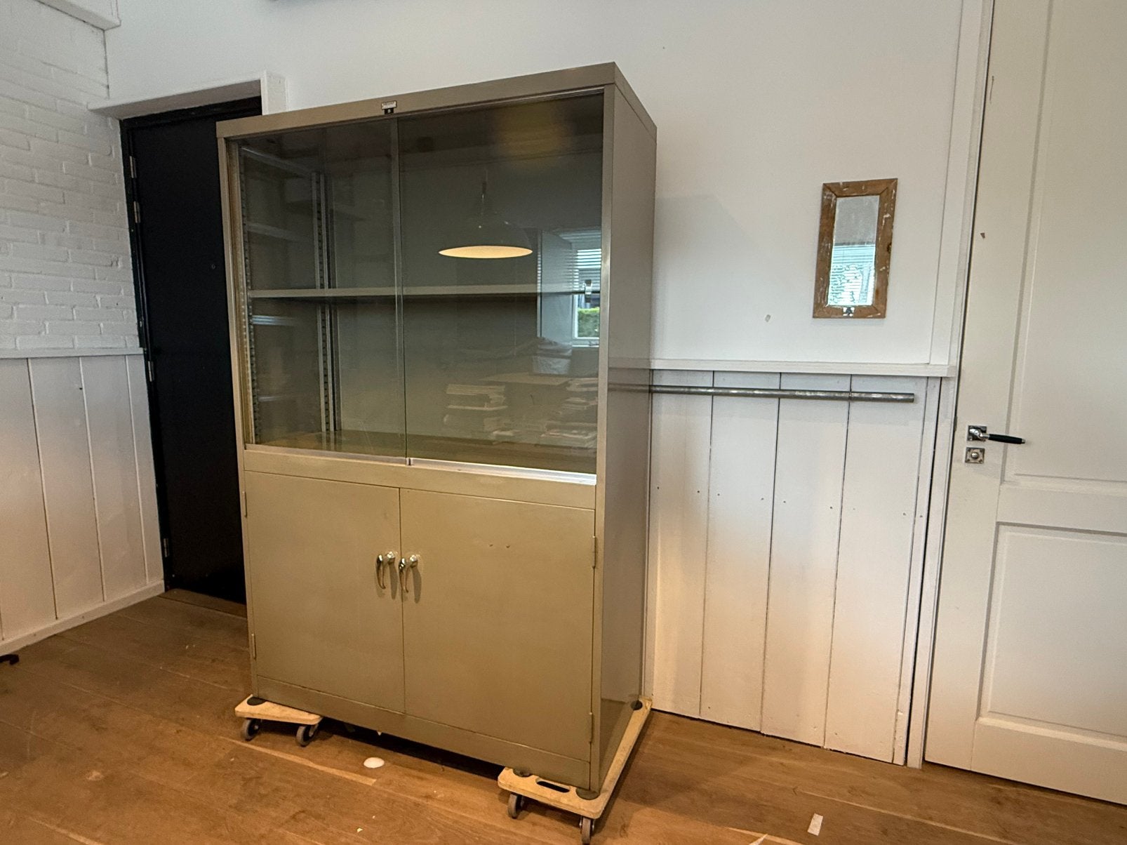 Industriële metalen Mewaf kast, Ophalen, Gebruikt, 100 tot 150 cm, Glas
