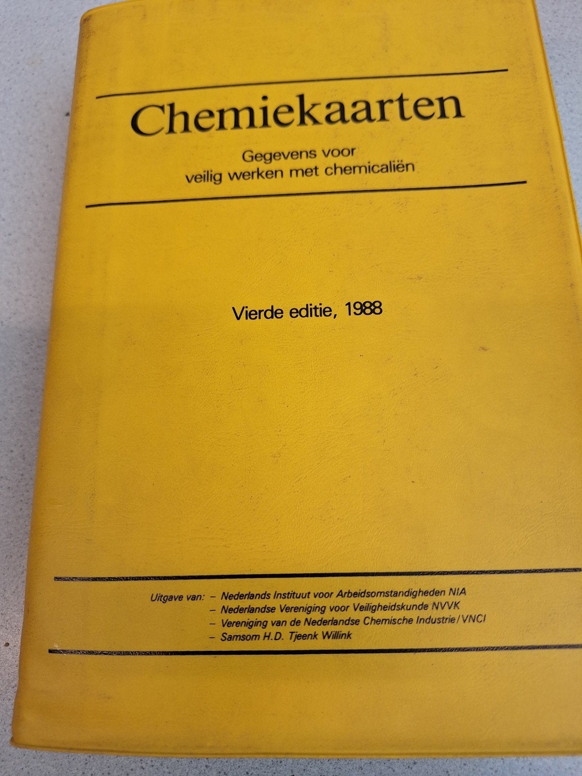 Chemiekaarten - Gegevens voor veilig werken met chemicaliën, Boeken, Gelezen, Ophalen of Verzenden, Overige niveaus, NIA, NVVK, VNCI, Samsom H.D. Tjeenk Willink