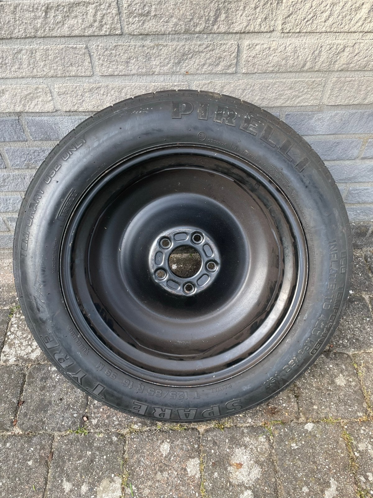 Volvo  thuiskomer T125/85 R16 99M, Ophalen, Gebruikt, 16 inch, Banden en Velgen