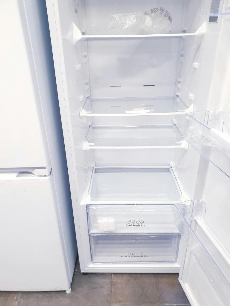 SB koelkast vrijstaand inc fabrieks garantie, Witgoed en Apparatuur, Ophalen, Zonder vriesvak, 200 liter of meer, Nieuw
