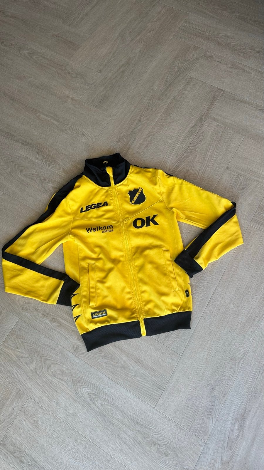 NAC Breda trainingsvest Legea - Maat 140/146, Ophalen of Verzenden, Gebruikt, Jongen of Meisje, Trui of Vest