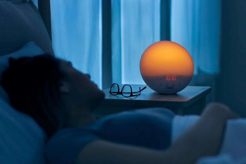 Philips Wake Up Light (HF3531/01) - bijna nieuwstaat, Witgoed en Apparatuur, Wekkers, Ophalen, Zo goed als nieuw, Digitaal