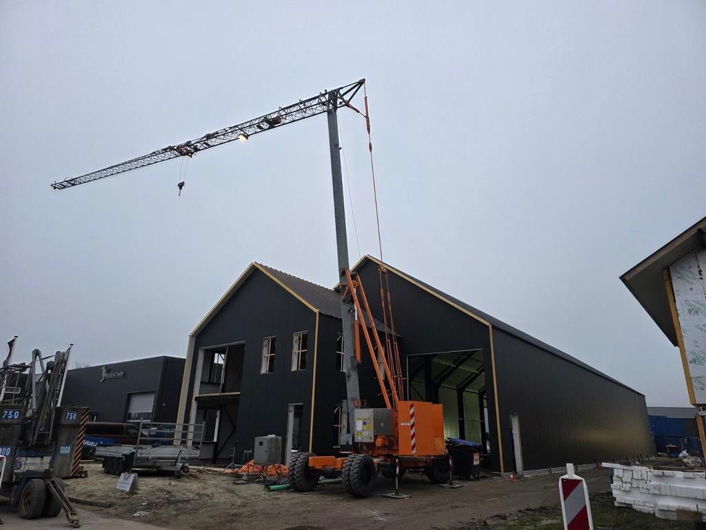 TE HUUR Torenkraan 10 ton/meter - Mobiele Bouwkraan, Zakelijke goederen, Machines en Bouw | Kranen en Graafmachines, Ophalen, Kraan