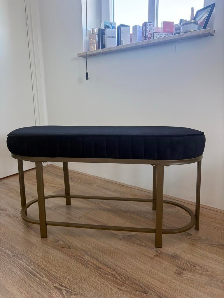 WOOOD Hocker Zwart - Karwei (ook als bankje/voetenbankje), Ophalen, Minder dan 50 cm, Gebruikt, 75 tot 100 cm