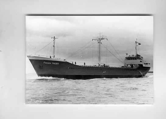 scheepvaart-foto-frisian trader 1976, Ophalen of Verzenden, Zo goed als nieuw, Motorboot, Boek of Tijdschrift