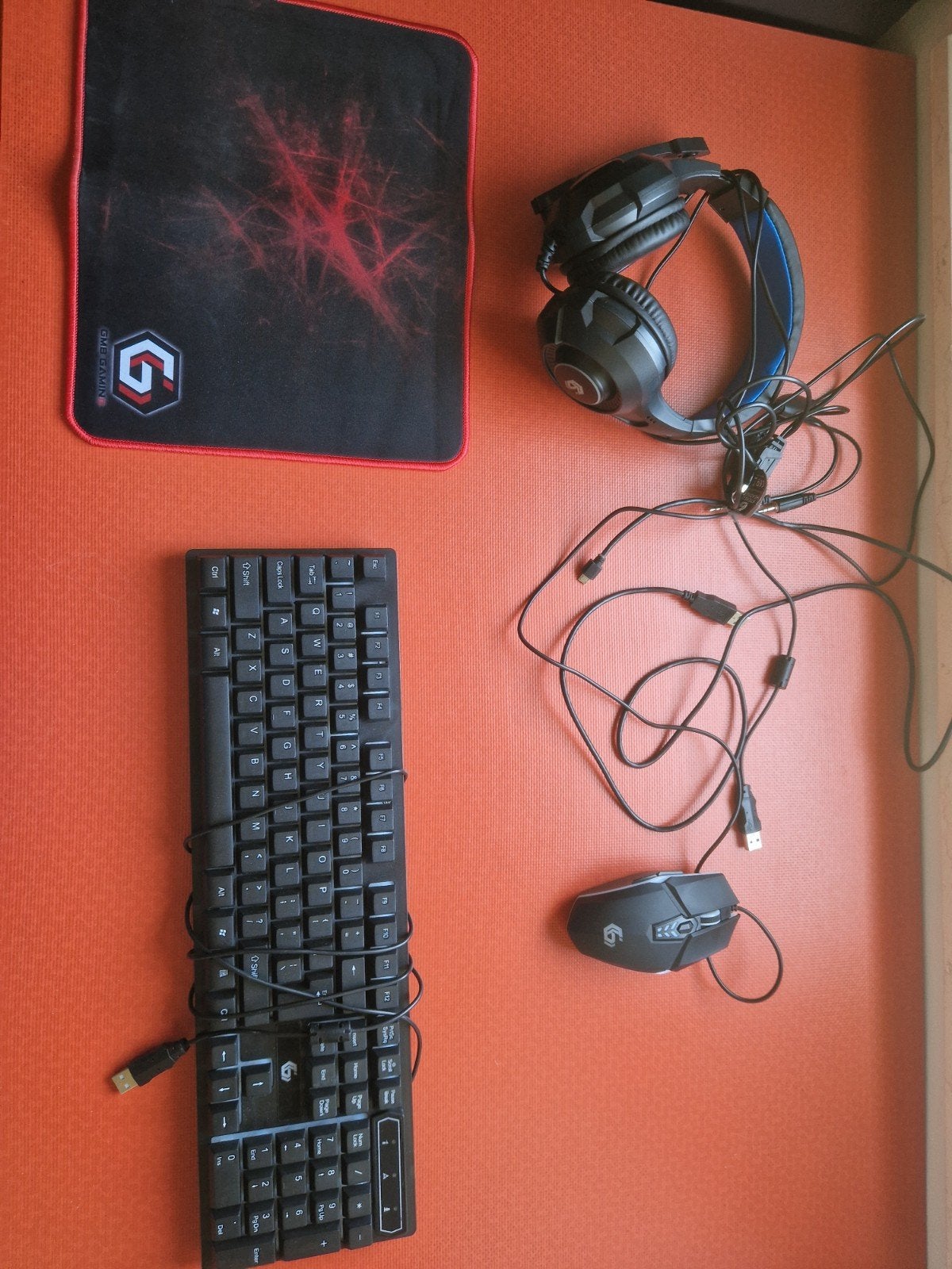 Gembird gaming-set / computer peripheral /accessoire pakket, Gembird, Ophalen of Verzenden, Zo goed als nieuw, Qwerty