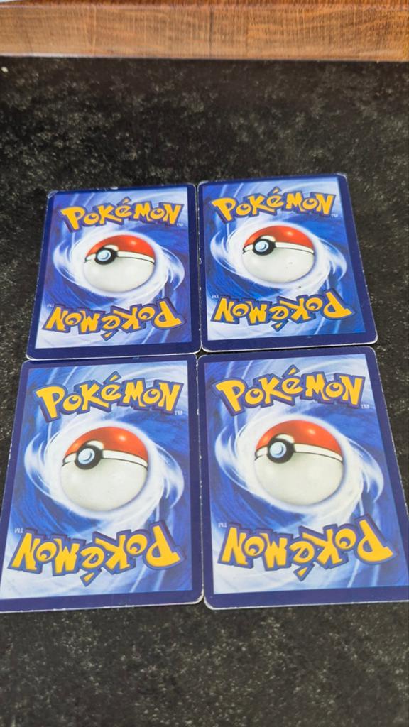4 Regenboog VMAX Pokémon kaarten: Urshifu, Coalossal, Garbod, Ophalen of Verzenden