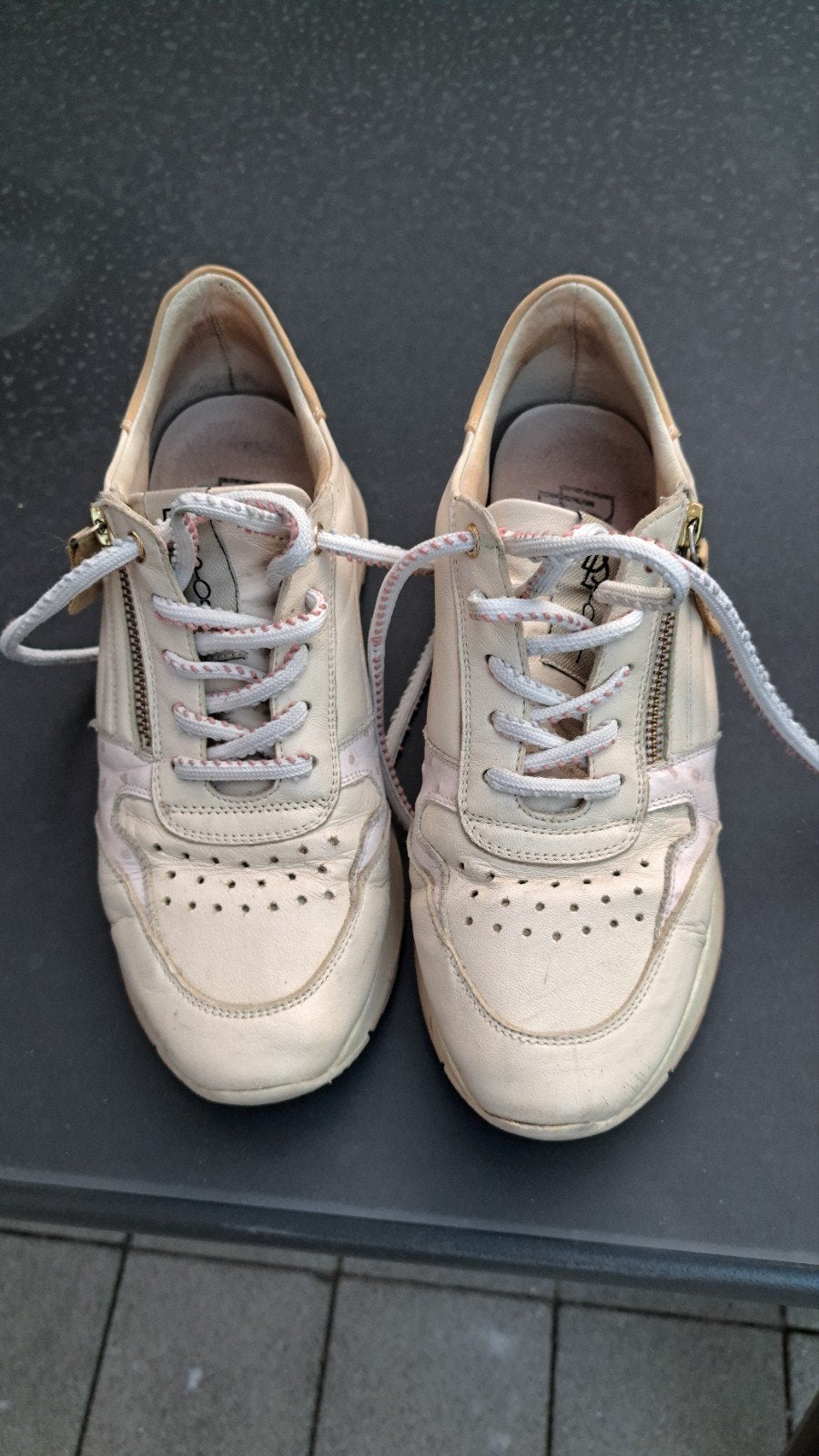 Sneakers beige, Sport en Fitness, Tennis, Ophalen of Verzenden, Schoenen, Overige merken, L00
