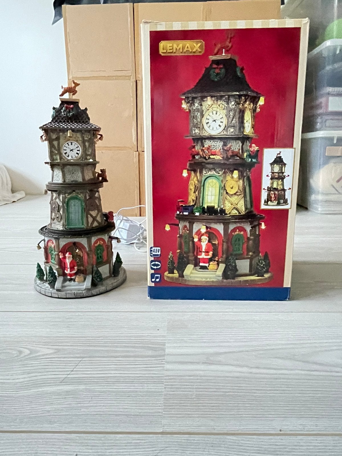 Lemax  Christmas Clock Tower 45735, Diversen, Verzenden, Zo goed als nieuw