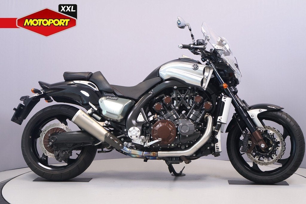 Yamaha V-MAX 1700 (bj 2009), Motoren, Motoren | Yamaha, Koolhovenlaan 101
1119 NC  Schiphol-Rijk, NL, Klantenservice@yamaha-motor.nl