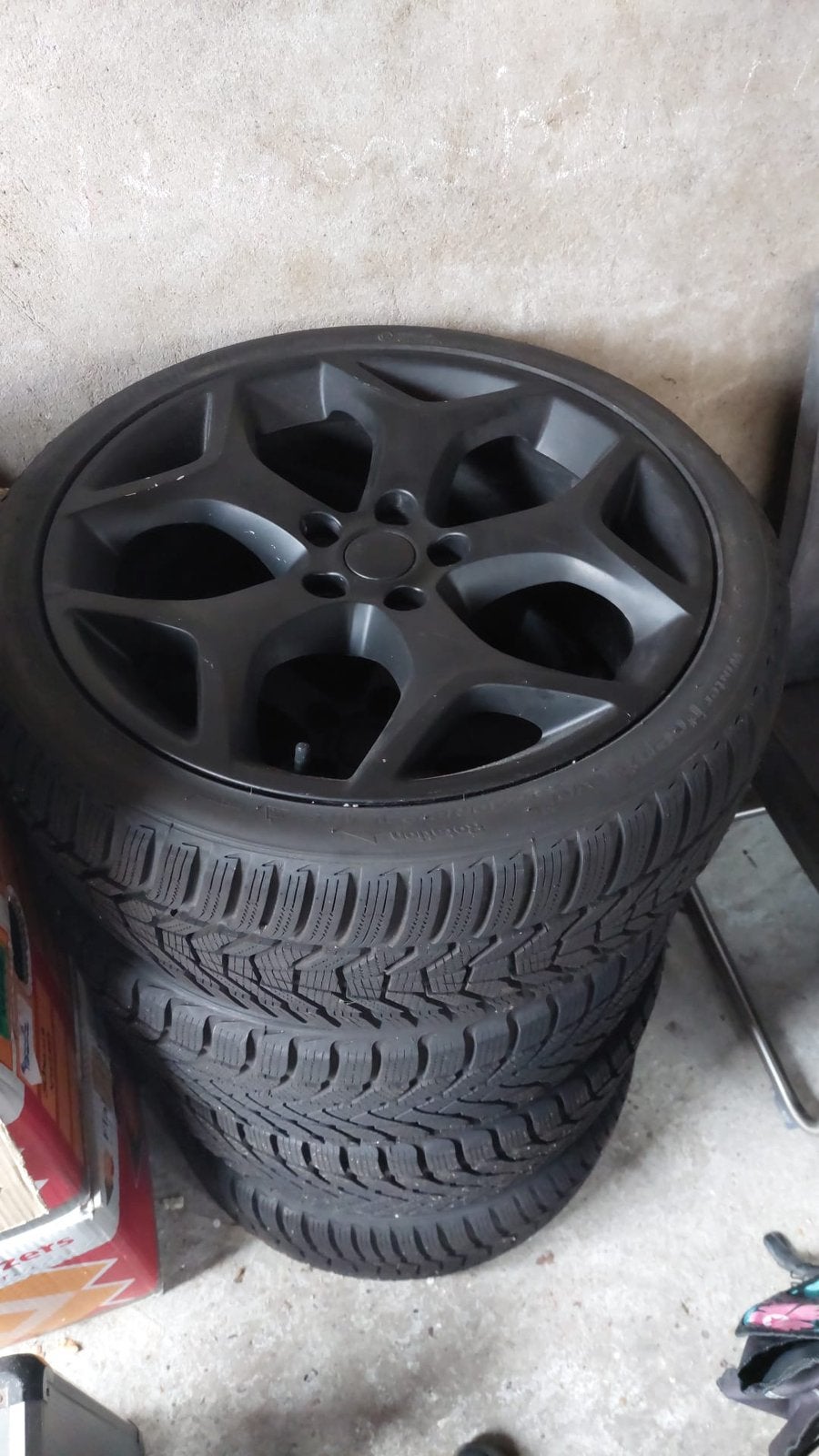 Te koop 18 inch licht metalen velgen + winterbanden, Ophalen, Gebruikt