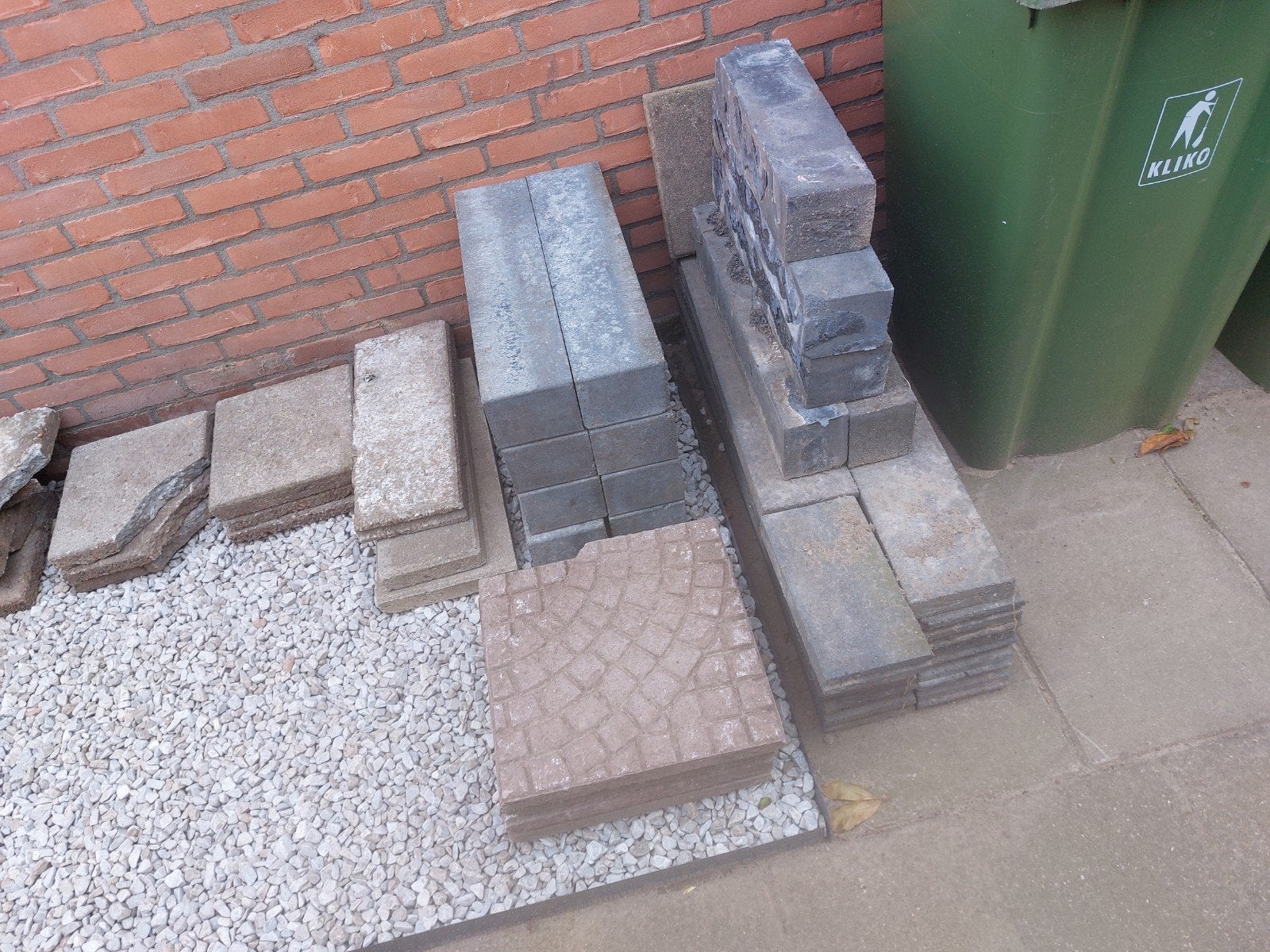 betonnen bielzen *** GRATIS ***, Ophalen, Gebruikt