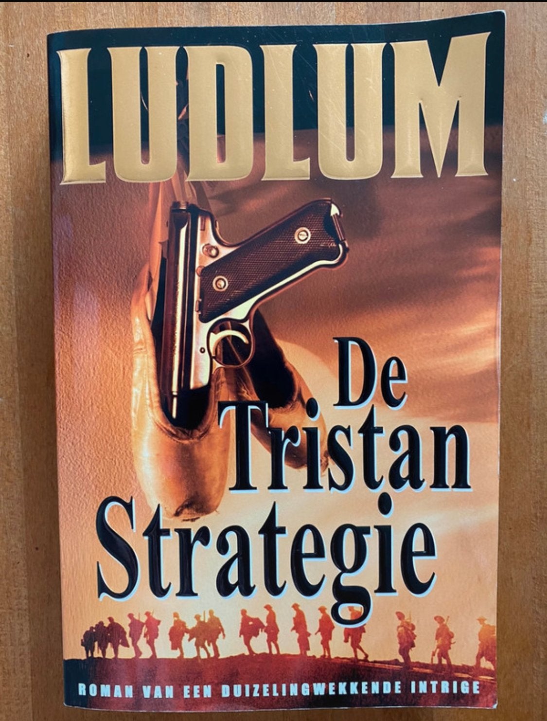 Robert Ludlum - De Tristan Strategie, Ophalen of Verzenden, Zo goed als nieuw, Nederland