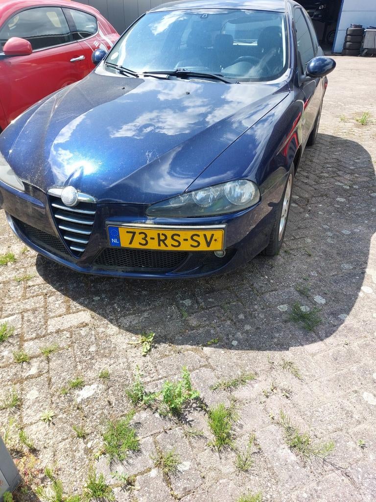 3 x Alfa Romeo 2 Mito 1.4 T jet 155pk 6 bak + 147 1.6 120, Ophalen, Benzine