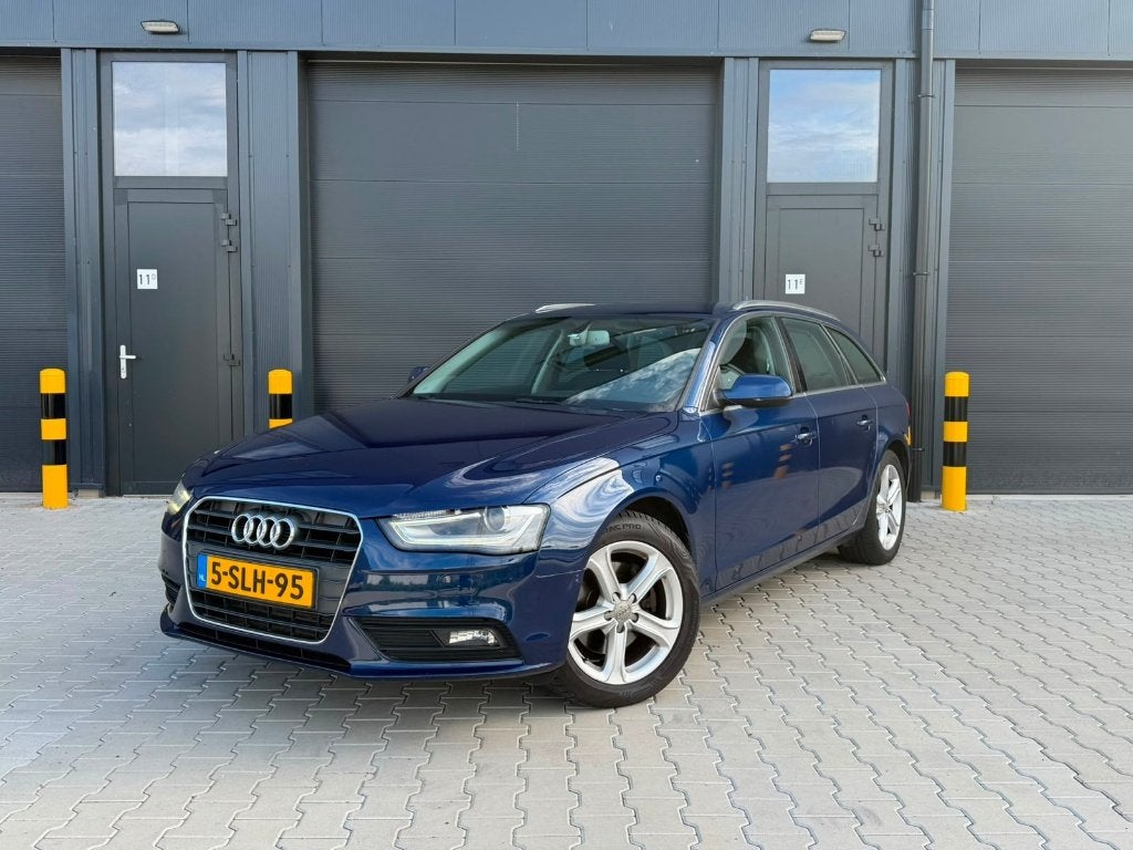 Audi A4 1.8 Tfsi | CLIMA | CRUISE | AUTOMAAT | TREKHAAK, Auto's, Audi, Automaat, Dealer onderhouden, 4 cilinders, A4