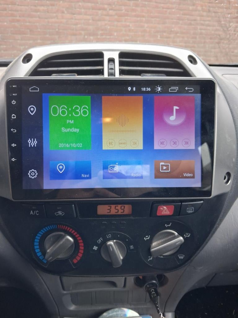 Gevraagd  aansluiten radio  navigatie, Ophalen