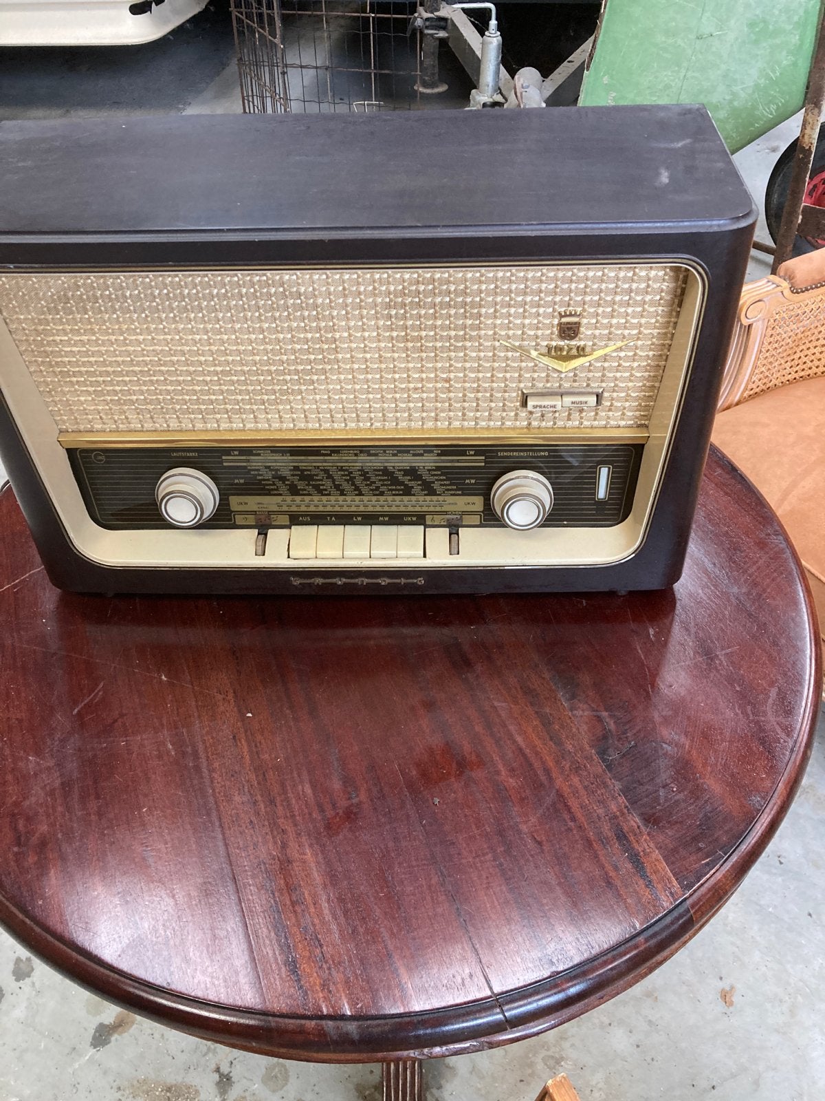 Vintage Grundig Radio 1020 - Jaren '50 Buizenradio, Antiek en Kunst, Antiek | Tv's en Audio, Ophalen of Verzenden