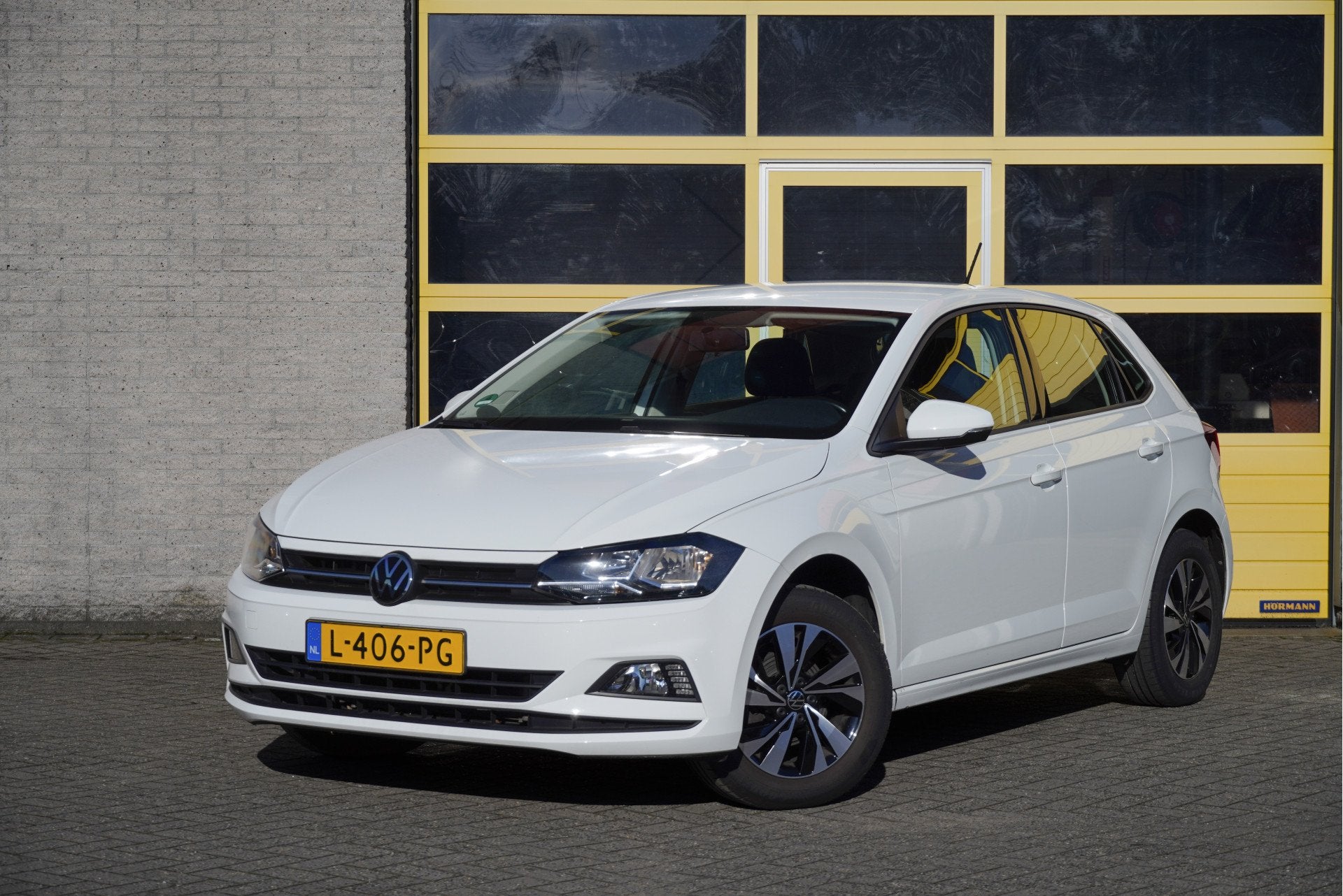 Volkswagen Polo 1.0 TSI 5drs Comfortline BJ2021 Lmv 15" | Le, Auto's, Voorwielaandrijving, Dealer onderhouden, Gebruikt, 580 kg