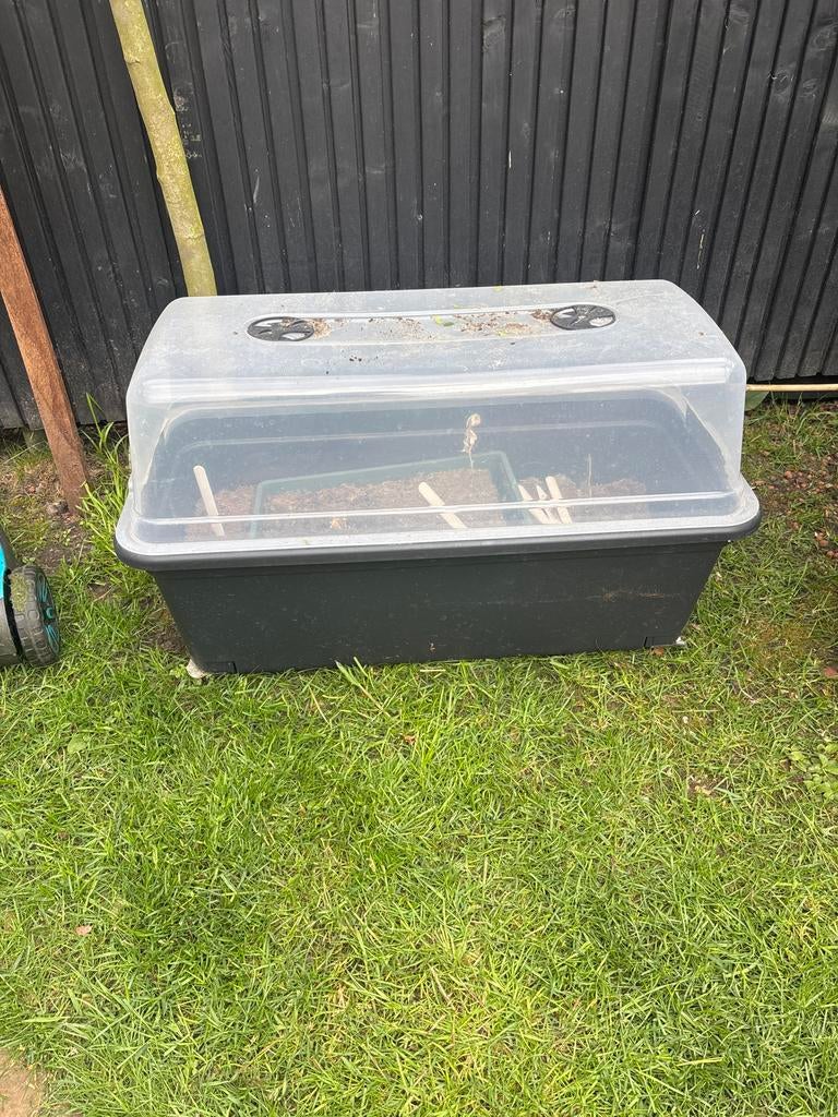 Zaaibak met deksel - Ideaal voor jonge plantjes, Tuin en Terras, Kweekspullen, Zo goed als nieuw, Kweekbak, Ophalen