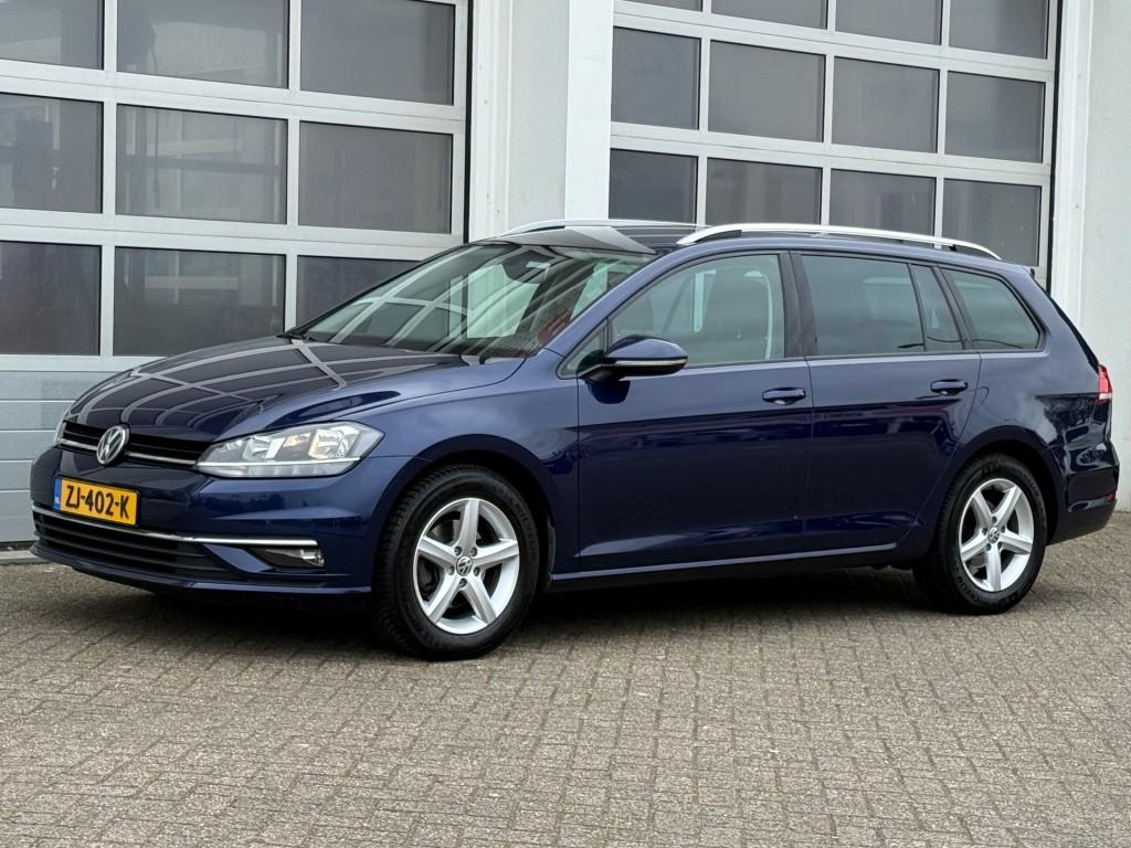 Volkswagen GOLF 1.6 TDI Comfortline 116Pk Aut. Navi Camera P, Auto's, Gebruikt, Euro 6, 4 cilinders, Blauw