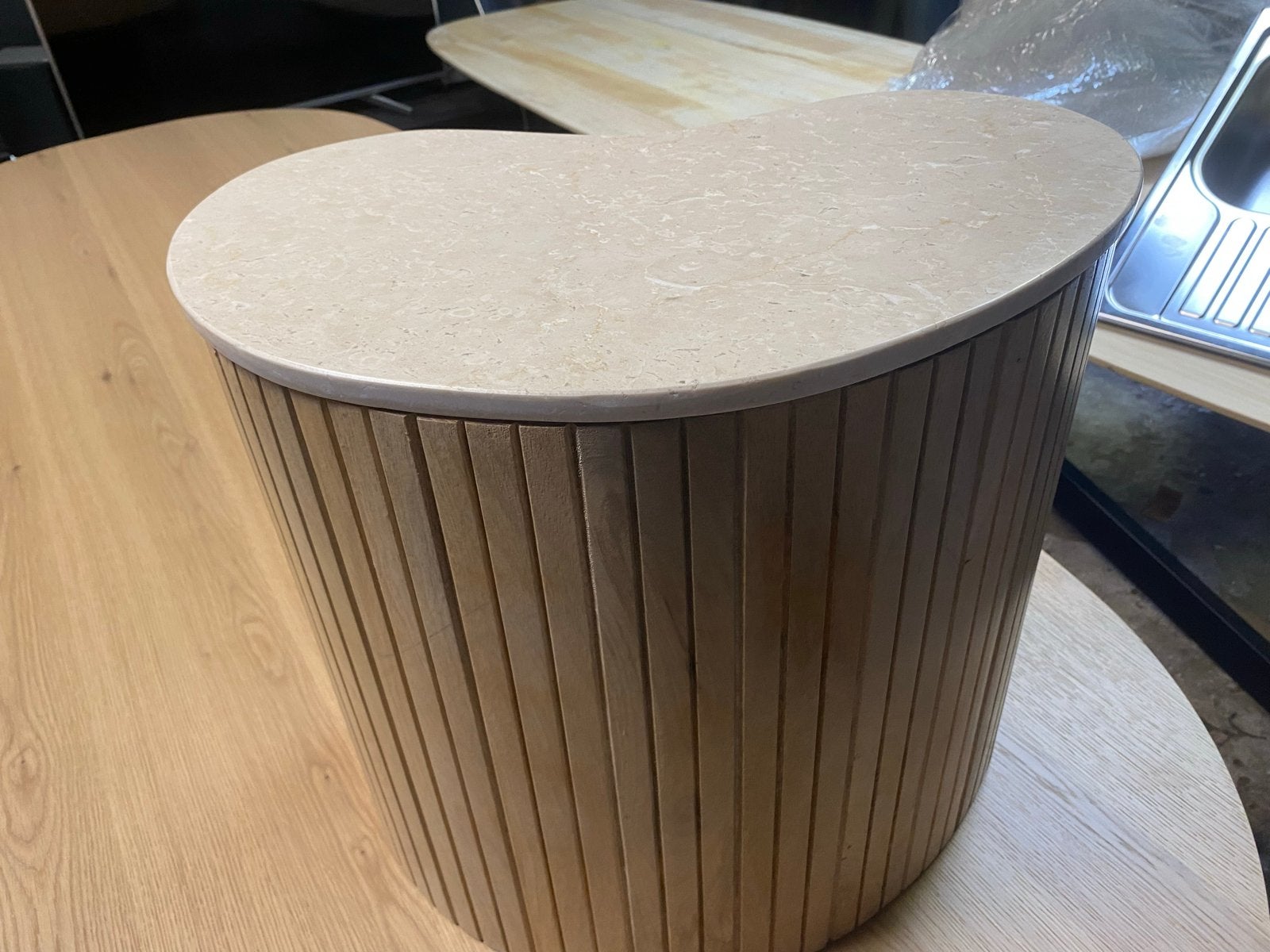 Bijzettafel Kira 50x35 Marmer Mangohout, Minder dan 55 cm, Nieuw, Overige vormen, Hout