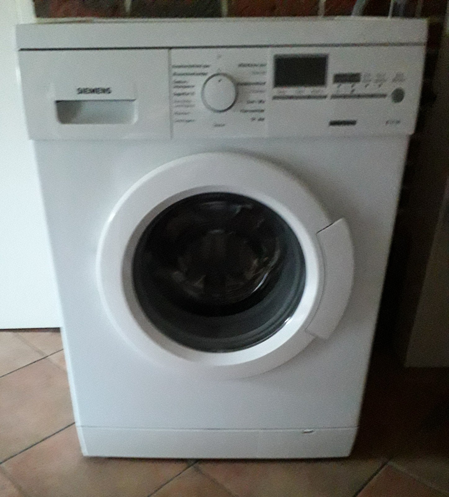 Wasmachine, 6 tot 8 kg, Ophalen, 1200 tot 1600 toeren, 85 tot 90 cm
