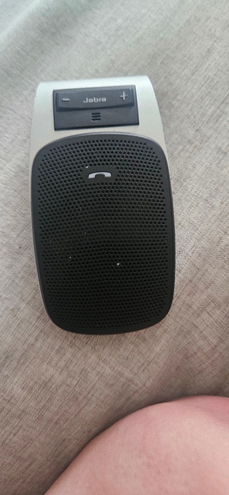 Jabra Drive Bluetooth Carkit HFS004 - Handsfree Speakerphone, Auto diversen, Carkits, Ophalen of Verzenden, Zo goed als nieuw