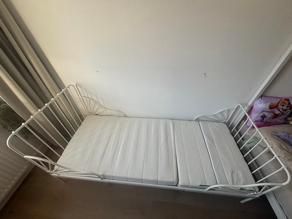 Meegroei bed, Kinderen en Baby's, Kinderkamer | Bedden, Ophalen, 70 tot 85 cm, Zo goed als nieuw, Lattenbodem