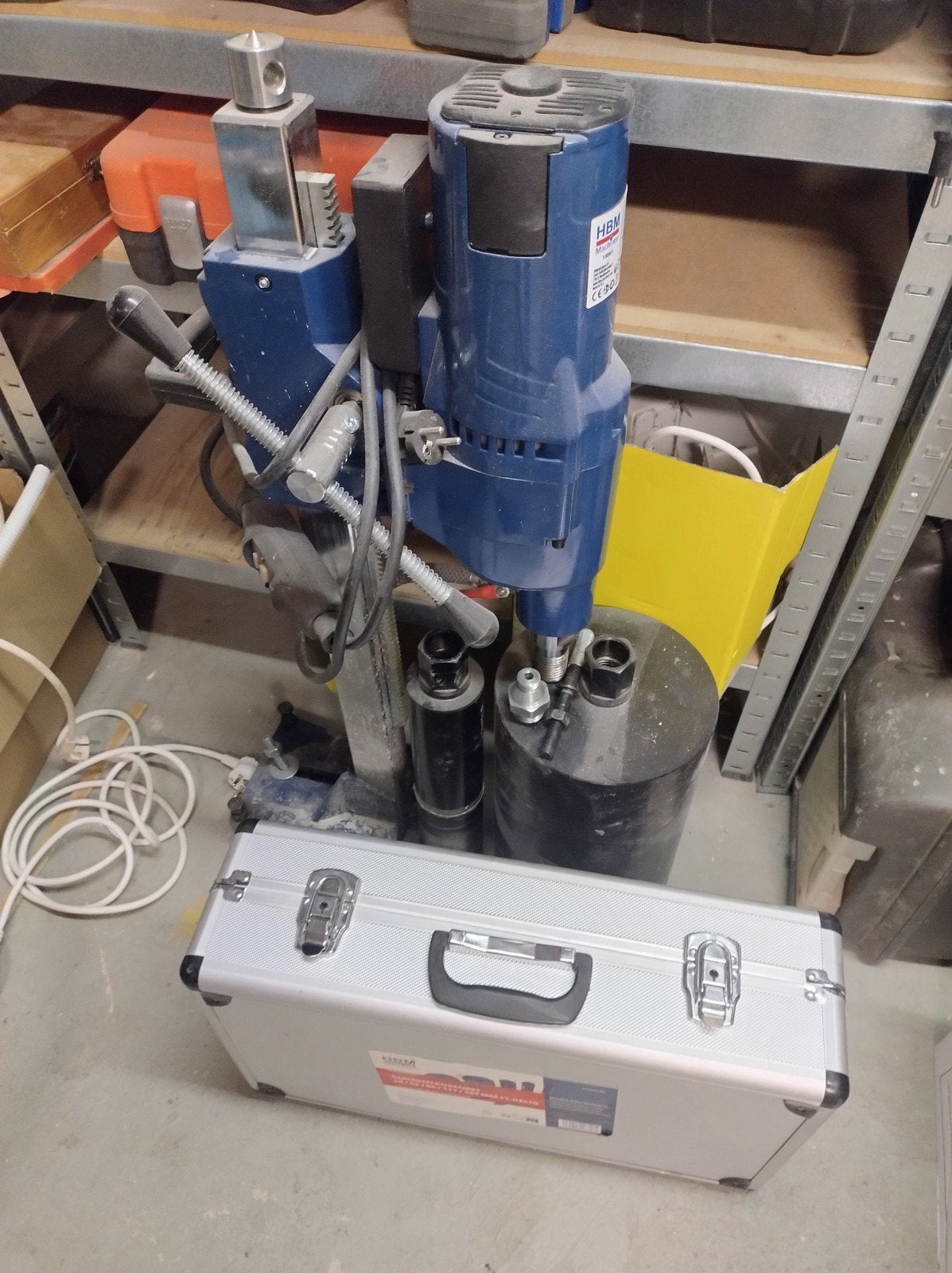HBM Machines Kernboormachine met Diamantborenset, Ophalen, Zo goed als nieuw, 600 watt of meer, Boormachine