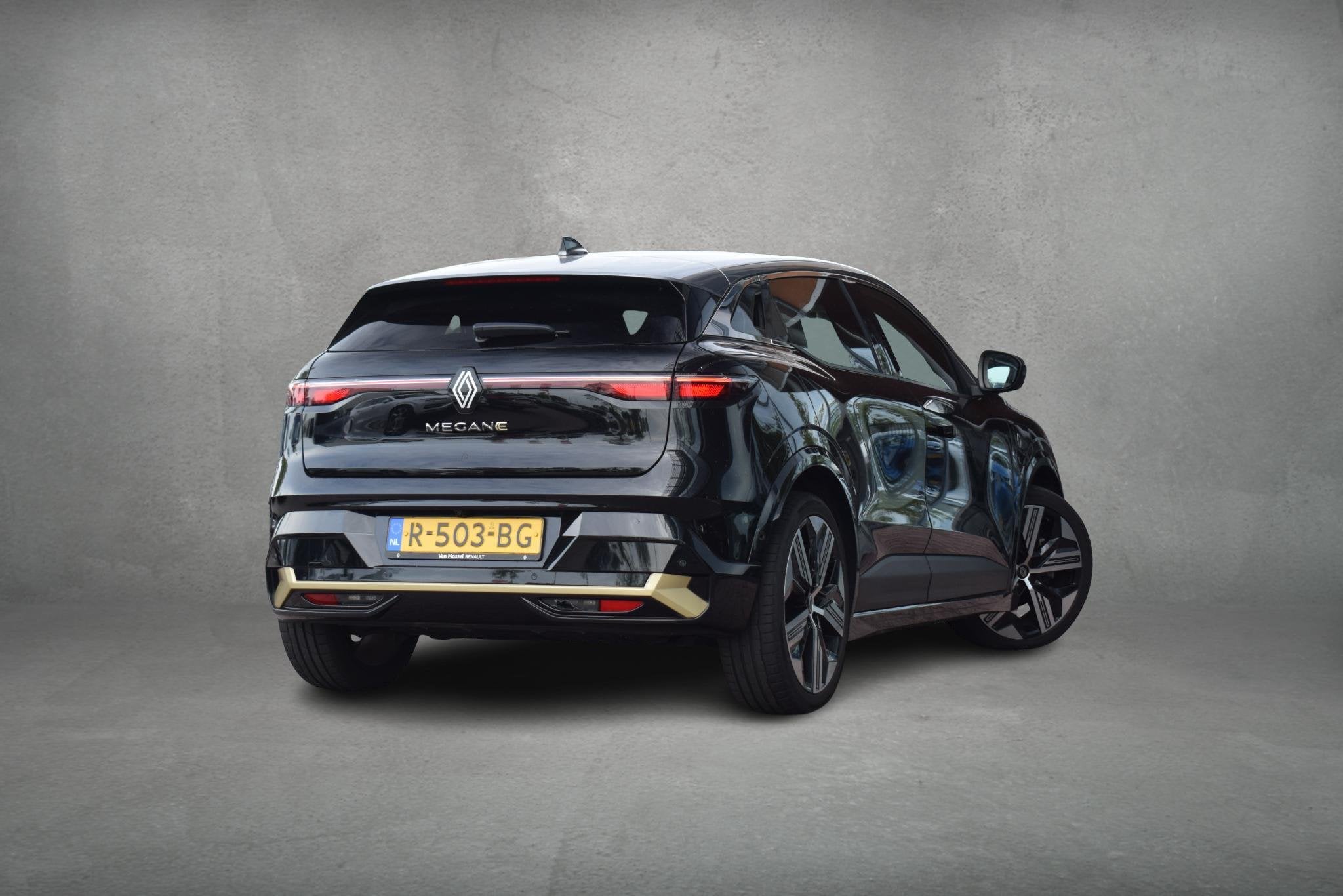 Renault Megane E-Tech EV60 Optimum Charge Iconic | Warmtepom, Zwart, Automatische klimaatregeling, 900 kg, Mégane