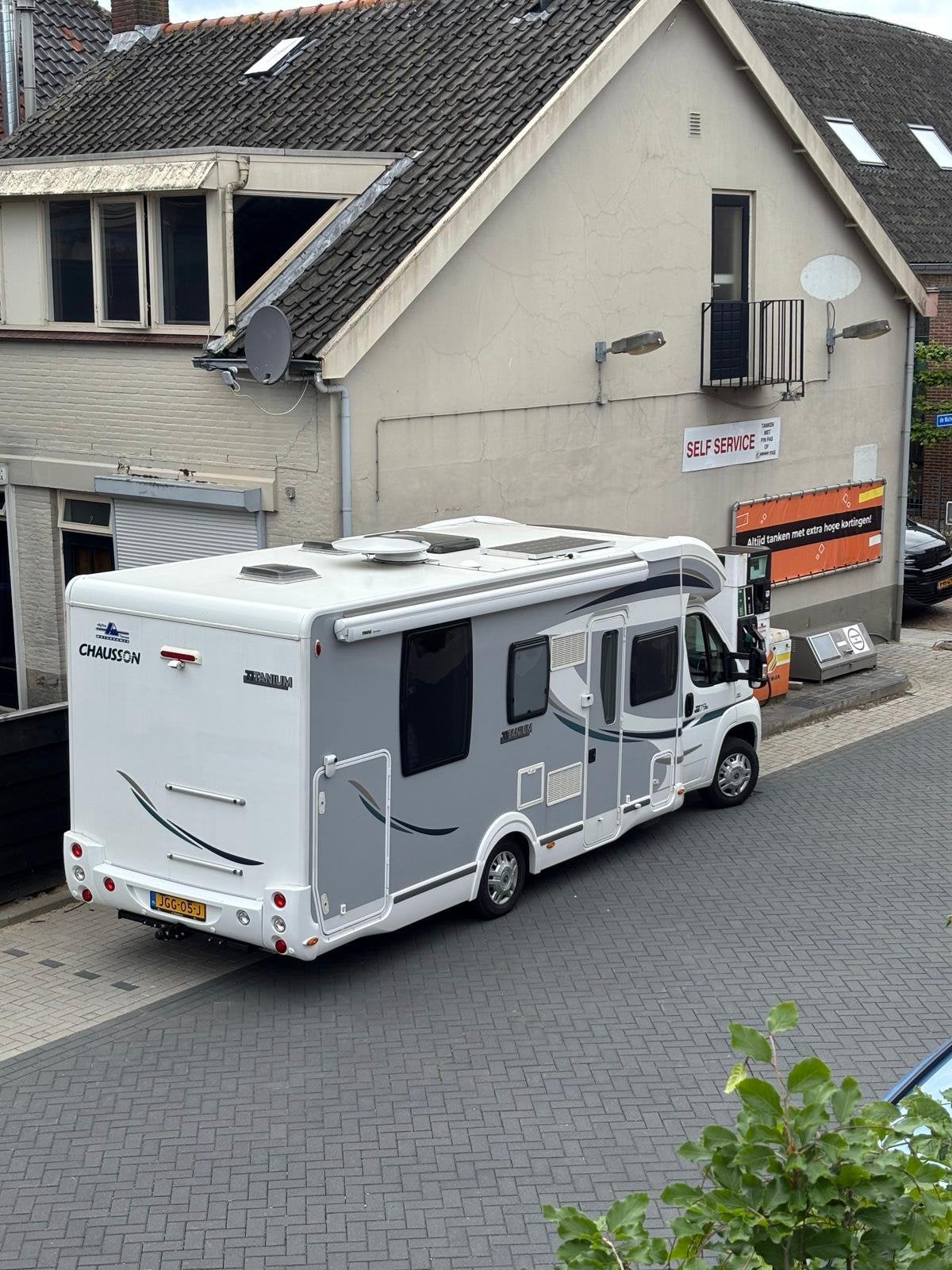 Zeer nette camper ., Standaard zit, Fiat, Bestuurdersdeur, 7 tot 8 meter