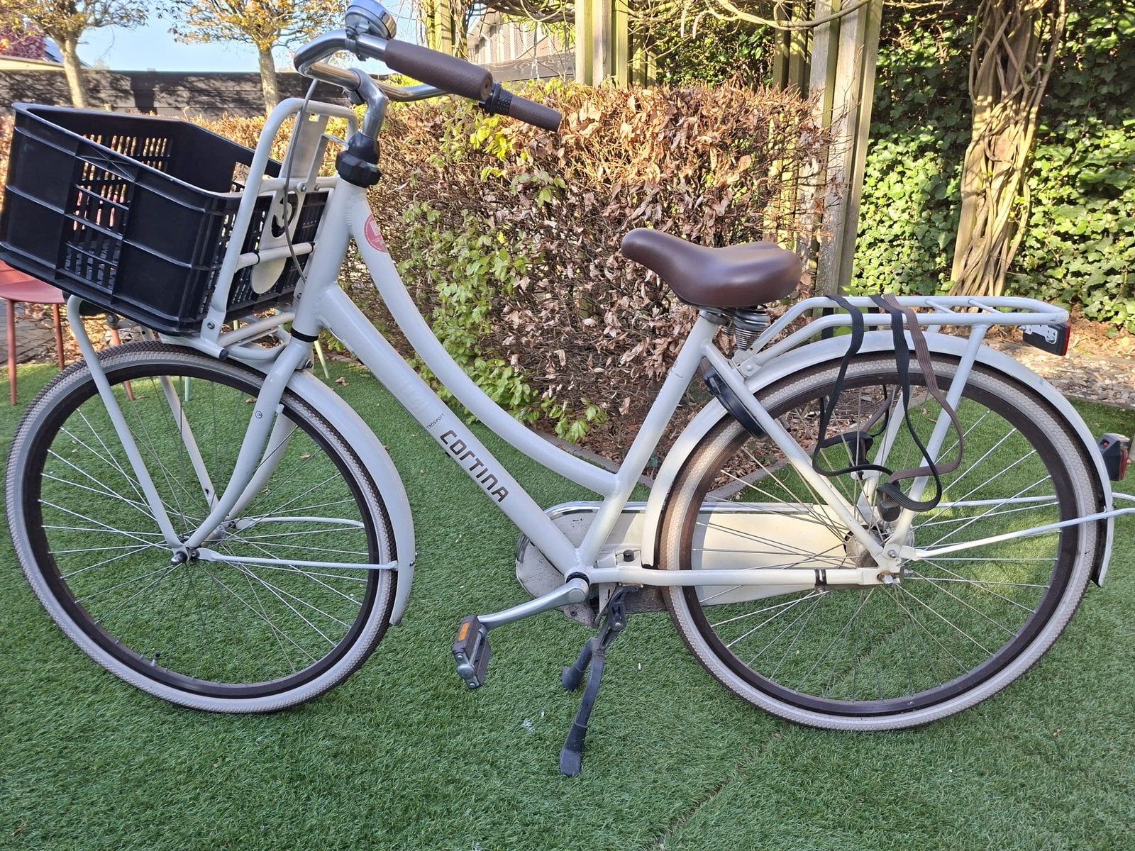 CORTINA U4 TRANSPORT FIETS WIT 28 inch INCL KRAT, Terugtraprem, Versnellingen, Zo goed als nieuw, Ophalen