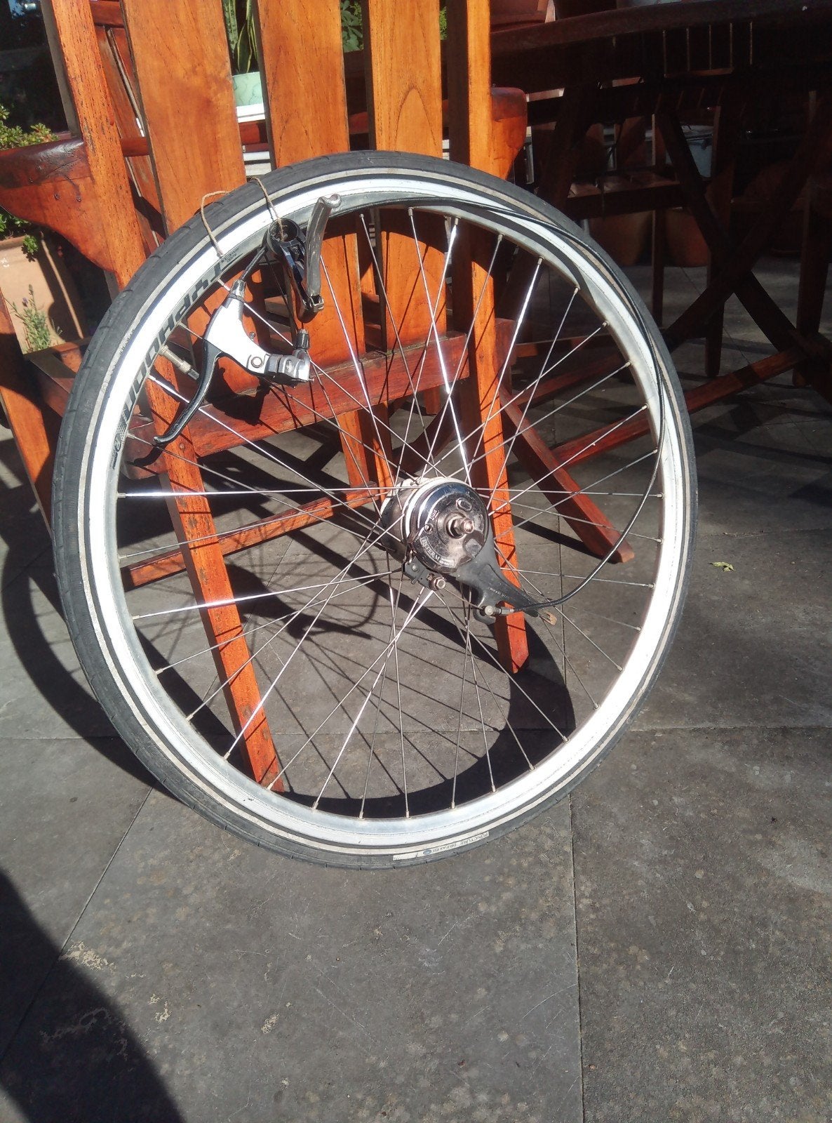 Voorwiel met trommelrem 28x1 3/8 x 1 5/8 € 10,00., Ophalen, Gebruikt, Wiel, Aluminium